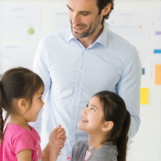 一對一外籍老師指導學生學習運動裝備相關英文詞彙，開啟流利表達之旅，展現互動學習的氛圍，助你掌握運動裝備的英文秘密，提升語言能力。